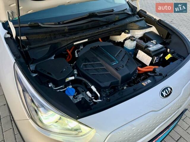 Киа Niro 2021 в Бердичеве на Automoto.ua Серый Киа Niro, объемом двигателя 0 л и пробегом 70 тыс. км за 21350 $, фото 108 на Automoto.ua