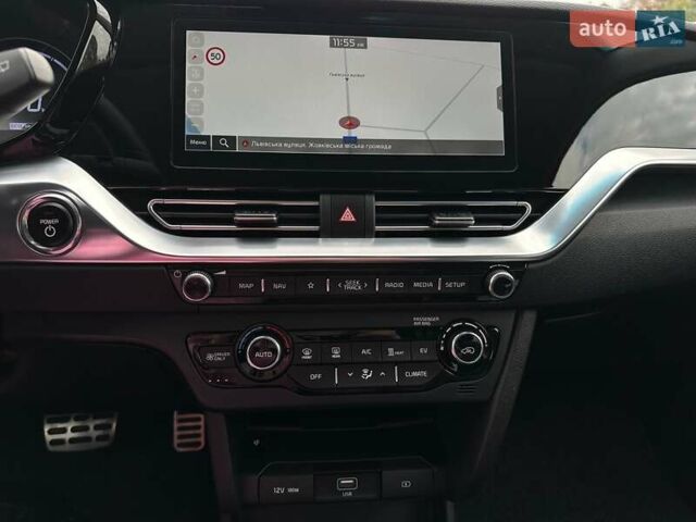 Серый Киа Niro, объемом двигателя 0 л и пробегом 62 тыс. км за 24600 $, фото 57 на Automoto.ua