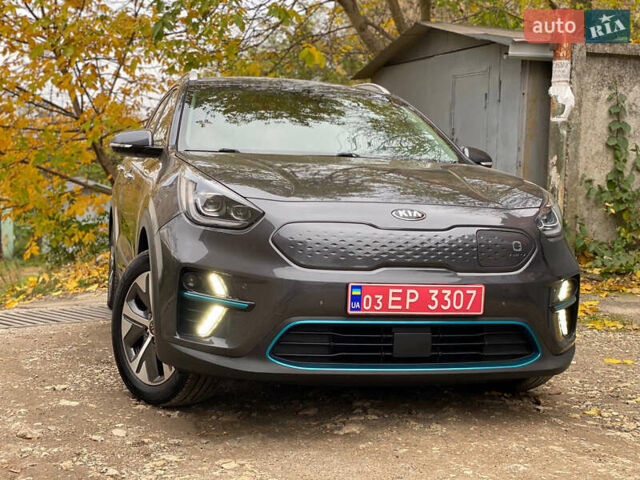 Серый Киа Niro, объемом двигателя 0 л и пробегом 149 тыс. км за 18550 $, фото 7 на Automoto.ua