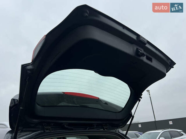 Серый Киа Niro, объемом двигателя 0 л и пробегом 107 тыс. км за 20903 $, фото 34 на Automoto.ua