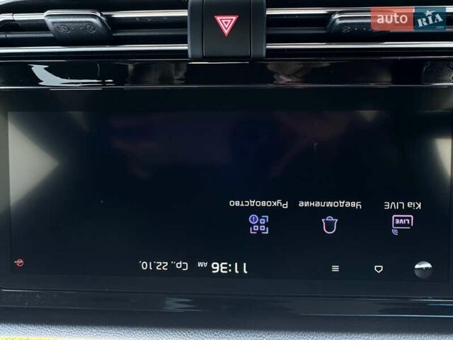 Сірий Кіа Niro, об'ємом двигуна 0 л та пробігом 37 тис. км за 23600 $, фото 65 на Automoto.ua