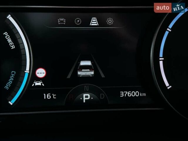 Сірий Кіа Niro, об'ємом двигуна 0 л та пробігом 37 тис. км за 23600 $, фото 52 на Automoto.ua