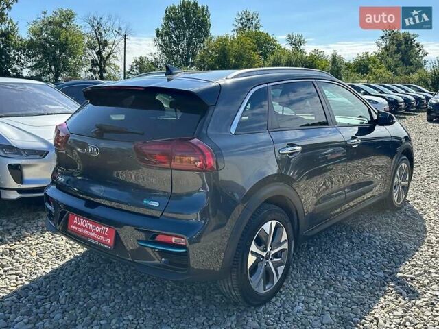 Серый Киа Niro, объемом двигателя 0 л и пробегом 97 тыс. км за 22200 $, фото 22 на Automoto.ua