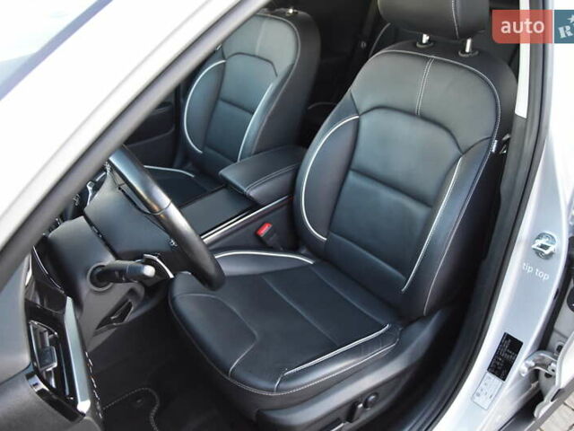 Серый Киа Niro, объемом двигателя 0 л и пробегом 23 тыс. км за 24590 $, фото 15 на Automoto.ua