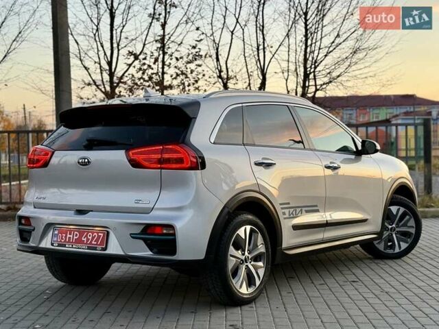 Киа Niro 2021 в Бердичеве на Automoto.ua Серый Киа Niro, объемом двигателя 0 л и пробегом 70 тыс. км за 21350 $, фото 18 на Automoto.ua