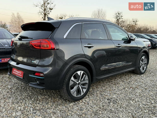 Серый Киа Niro, объемом двигателя 0 л и пробегом 82 тыс. км за 22900 $, фото 21 на Automoto.ua