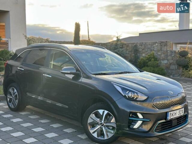 Сірий Кіа Niro, об'ємом двигуна 0 л та пробігом 105 тис. км за 19950 $, фото 8 на Automoto.ua