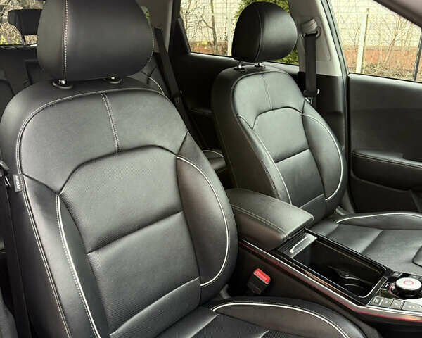 Сірий Кіа Niro, об'ємом двигуна 0 л та пробігом 50 тис. км за 22300 $, фото 58 на Automoto.ua