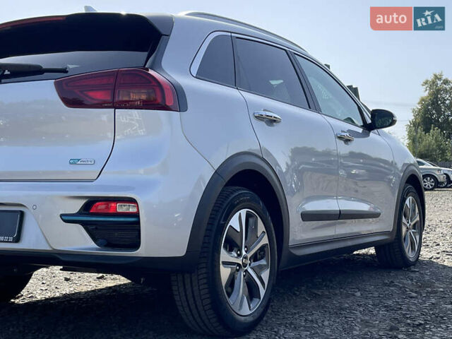 Серый Киа Niro, объемом двигателя 0 л и пробегом 51 тыс. км за 21760 $, фото 12 на Automoto.ua