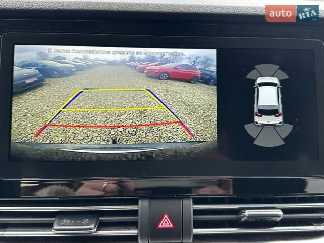 Сірий Кіа Niro, об'ємом двигуна 0 л та пробігом 100 тис. км за 21900 $, фото 60 на Automoto.ua