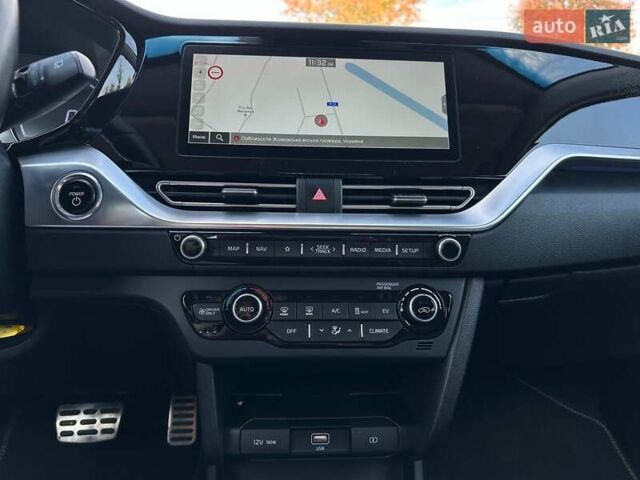 Сірий Кіа Niro, об'ємом двигуна 0 л та пробігом 37 тис. км за 24600 $, фото 60 на Automoto.ua