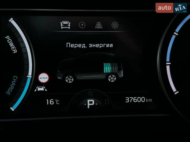 Сірий Кіа Niro, об'ємом двигуна 0 л та пробігом 37 тис. км за 23600 $, фото 58 на Automoto.ua