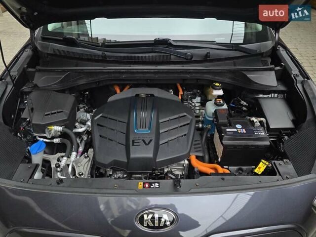 Серый Киа Niro, объемом двигателя 0 л и пробегом 142 тыс. км за 17999 $, фото 38 на Automoto.ua