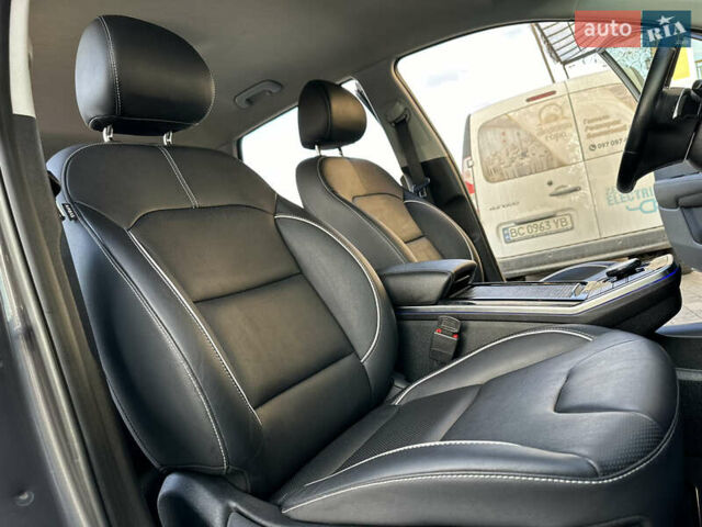 Серый Киа Niro, объемом двигателя 0 л и пробегом 38 тыс. км за 19999 $, фото 58 на Automoto.ua