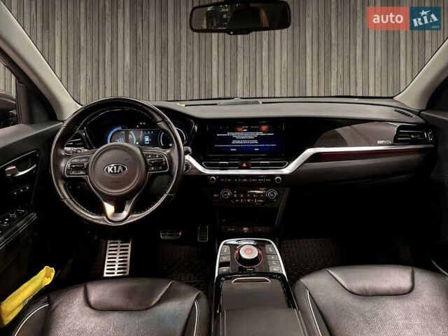 Серый Киа Niro, объемом двигателя 0 л и пробегом 98 тыс. км за 16400 $, фото 8 на Automoto.ua