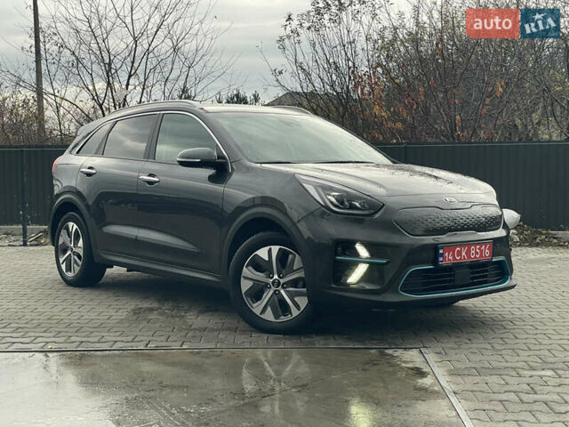 Сірий Кіа Niro, об'ємом двигуна 0 л та пробігом 52 тис. км за 22999 $, фото 1 на Automoto.ua