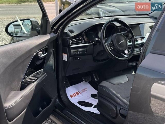 Серый Киа Niro, объемом двигателя 0 л и пробегом 62 тыс. км за 22450 $, фото 34 на Automoto.ua
