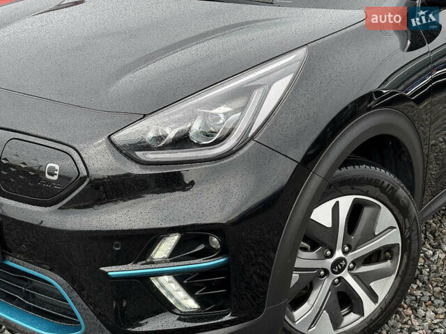 Серый Киа Niro, объемом двигателя 0 л и пробегом 88 тыс. км за 21800 $, фото 6 на Automoto.ua
