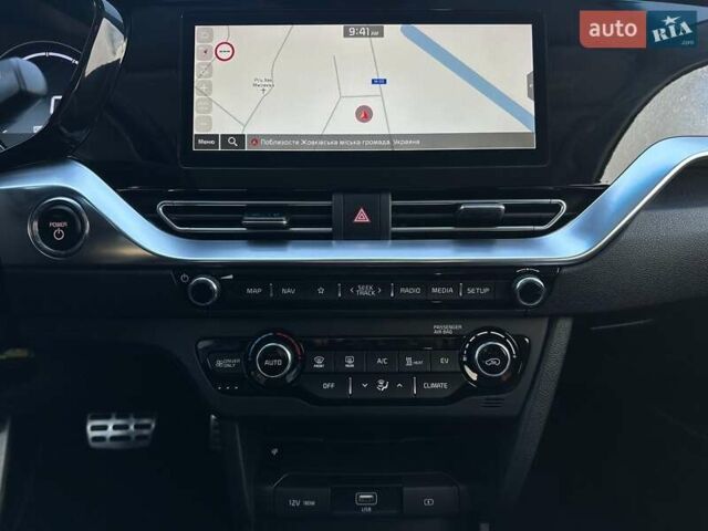 Серый Киа Niro, объемом двигателя 0 л и пробегом 54 тыс. км за 23900 $, фото 58 на Automoto.ua