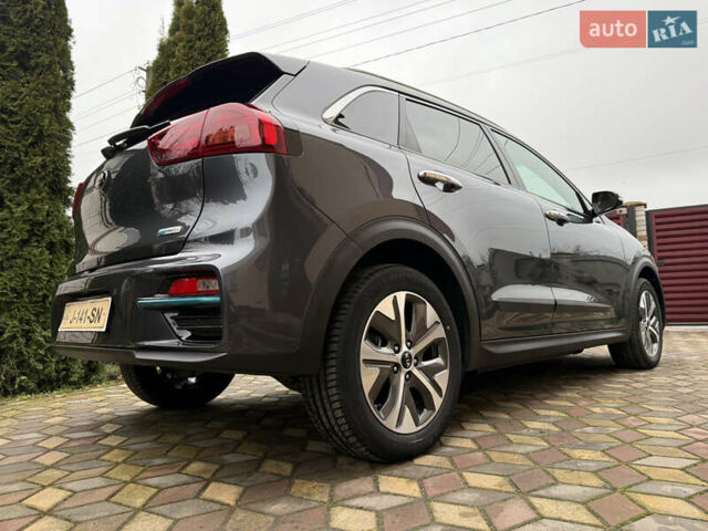 Сірий Кіа Niro, об'ємом двигуна 0 л та пробігом 50 тис. км за 22300 $, фото 14 на Automoto.ua