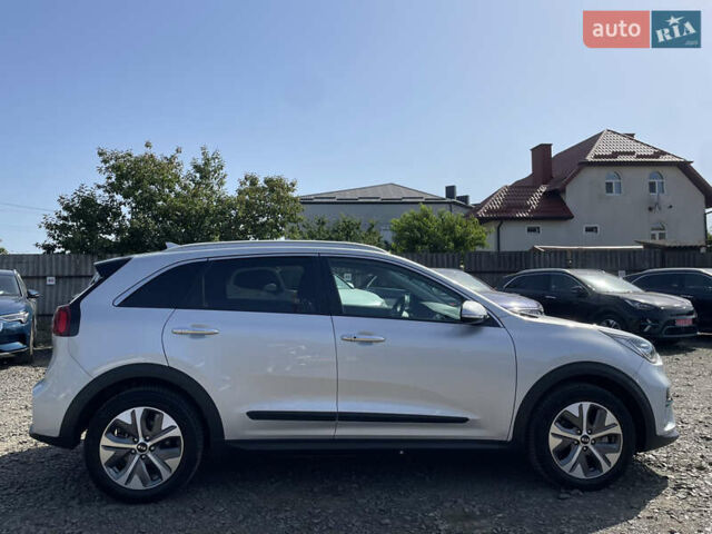 Серый Киа Niro, объемом двигателя 0 л и пробегом 51 тыс. км за 21760 $, фото 8 на Automoto.ua