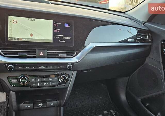 Серый Киа Niro, объемом двигателя 0 л и пробегом 40 тыс. км за 23300 $, фото 11 на Automoto.ua