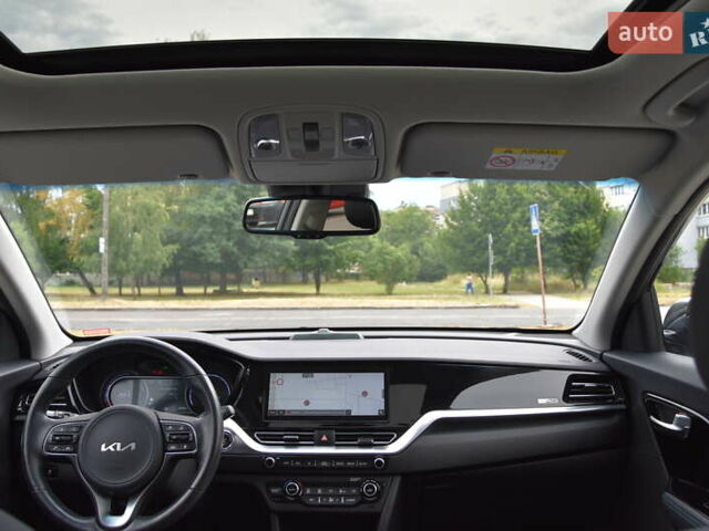 Серый Киа Niro, объемом двигателя 0 л и пробегом 34 тыс. км за 23999 $, фото 21 на Automoto.ua