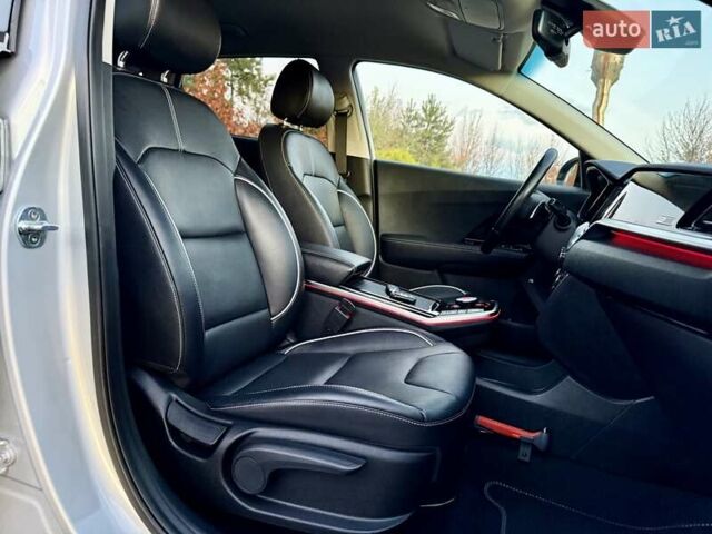 Киа Niro 2021 в Бердичеве на Automoto.ua Серый Киа Niro, объемом двигателя 0 л и пробегом 70 тыс. км за 21350 $, фото 76 на Automoto.ua
