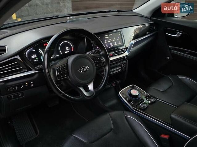Сірий Кіа Niro, об'ємом двигуна 0 л та пробігом 136 тис. км за 18899 $, фото 20 на Automoto.ua