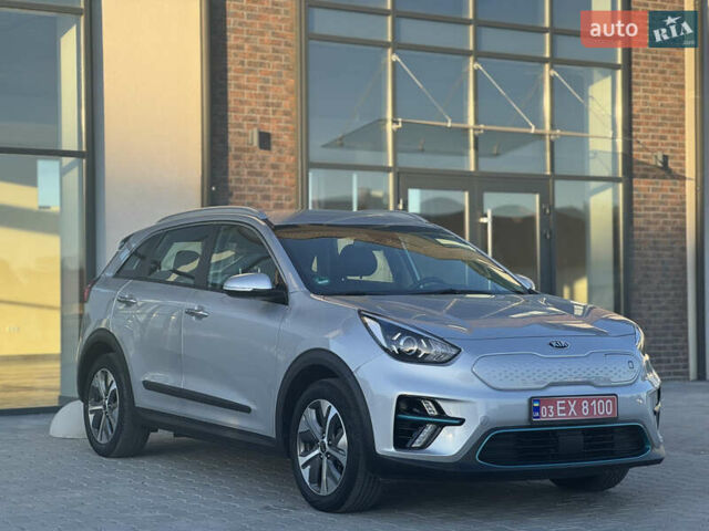 Серый Киа Niro, объемом двигателя 0 л и пробегом 139 тыс. км за 17999 $, фото 10 на Automoto.ua