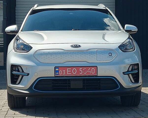Серый Киа Niro, объемом двигателя 0 л и пробегом 32 тыс. км за 23500 $, фото 1 на Automoto.ua