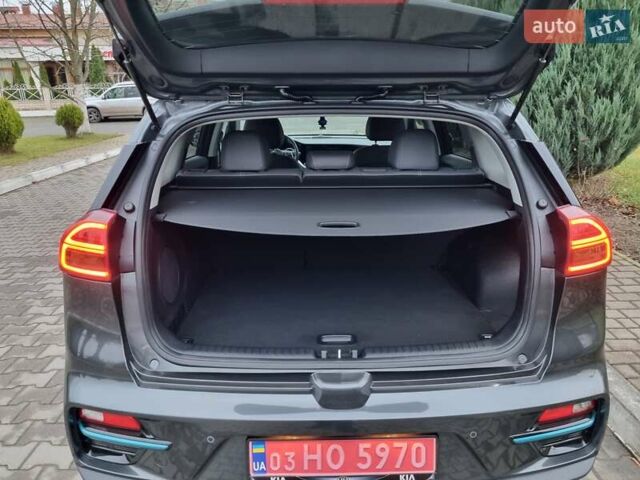 Серый Киа Niro, объемом двигателя 0 л и пробегом 42 тыс. км за 22850 $, фото 11 на Automoto.ua