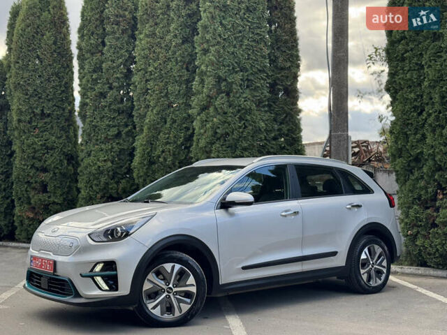 Сірий Кіа Niro, об'ємом двигуна 0 л та пробігом 141 тис. км за 17799 $, фото 6 на Automoto.ua