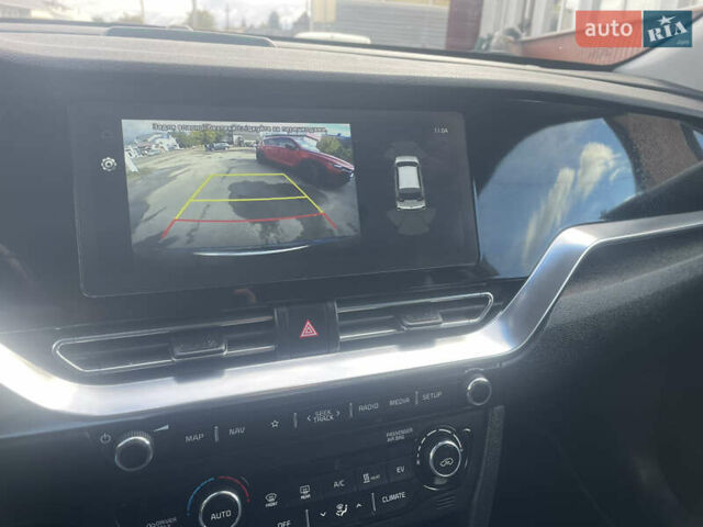 Сірий Кіа Niro, об'ємом двигуна 0 л та пробігом 140 тис. км за 18500 $, фото 40 на Automoto.ua