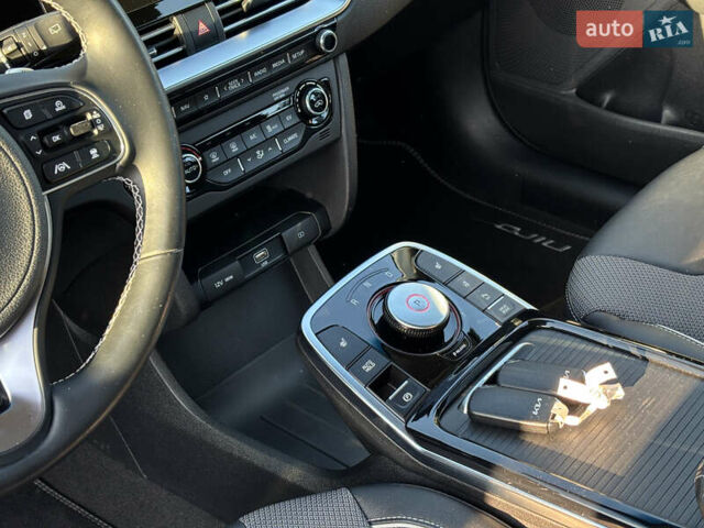 Киа Niro 2021 в Львове на Automoto.ua Серый Киа Niro, объемом двигателя 0 л и пробегом 55 тыс. км за 22400 $, фото 10 на Automoto.ua