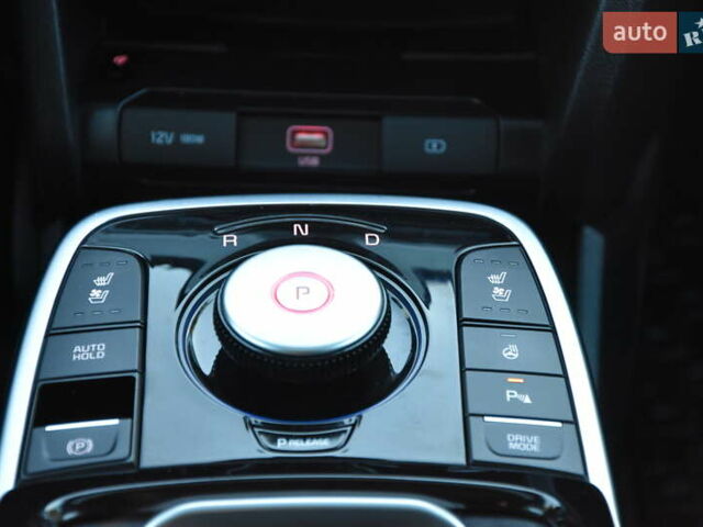 Сірий Кіа Niro, об'ємом двигуна 0 л та пробігом 99 тис. км за 22880 $, фото 41 на Automoto.ua