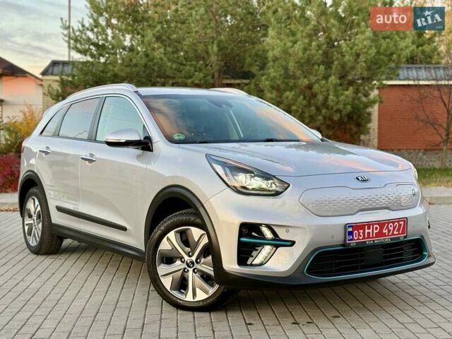 Киа Niro 2021 в Бердичеве на Automoto.ua Серый Киа Niro, объемом двигателя 0 л и пробегом 70 тыс. км за 21350 $, фото 7 на Automoto.ua