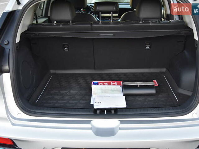 Серый Киа Niro, объемом двигателя 0 л и пробегом 23 тыс. км за 24590 $, фото 37 на Automoto.ua