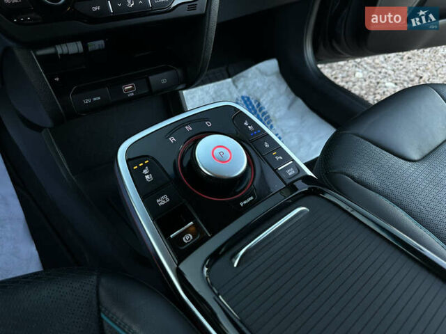 Серый Киа Niro, объемом двигателя 0 л и пробегом 55 тыс. км за 18899 $, фото 33 на Automoto.ua