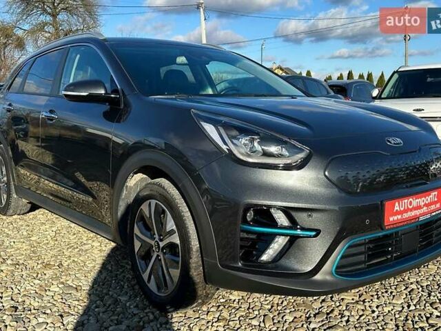 Серый Киа Niro, объемом двигателя 0 л и пробегом 54 тыс. км за 23900 $, фото 26 на Automoto.ua