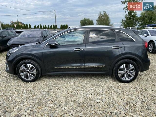 Серый Киа Niro, объемом двигателя 0 л и пробегом 66 тыс. км за 24200 $, фото 11 на Automoto.ua