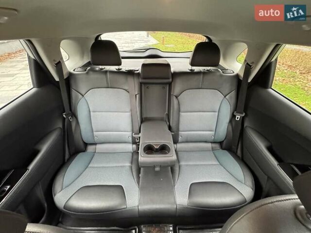Сірий Кіа Niro, об'ємом двигуна 0 л та пробігом 101 тис. км за 19300 $, фото 27 на Automoto.ua