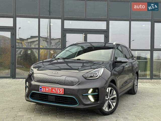 Серый Киа Niro, объемом двигателя 0 л и пробегом 147 тыс. км за 18450 $, фото 4 на Automoto.ua
