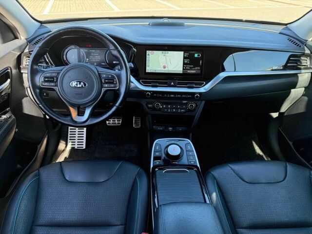 Сірий Кіа Niro, об'ємом двигуна 0 л та пробігом 33 тис. км за 11000 $, фото 10 на Automoto.ua