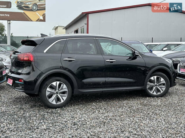 Серый Киа Niro, объемом двигателя 0 л и пробегом 88 тыс. км за 21800 $, фото 38 на Automoto.ua