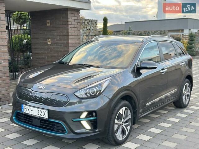 Сірий Кіа Niro, об'ємом двигуна 0 л та пробігом 105 тис. км за 19950 $, фото 17 на Automoto.ua