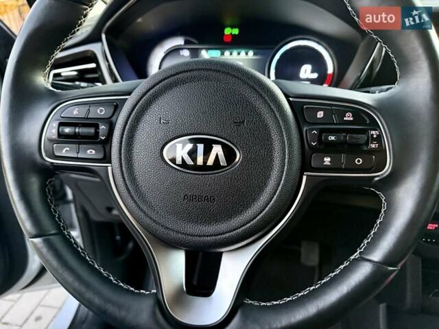 Киа Niro 2021 в Бердичеве на Automoto.ua Серый Киа Niro, объемом двигателя 0 л и пробегом 70 тыс. км за 21350 $, фото 59 на Automoto.ua