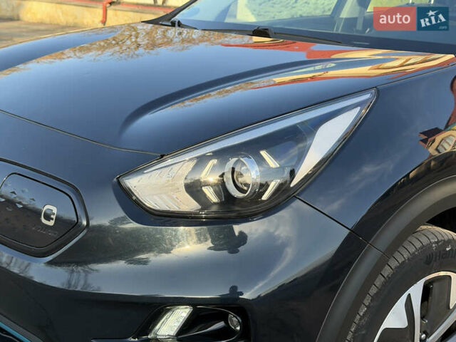 Серый Киа Niro, объемом двигателя 0 л и пробегом 157 тыс. км за 18350 $, фото 11 на Automoto.ua