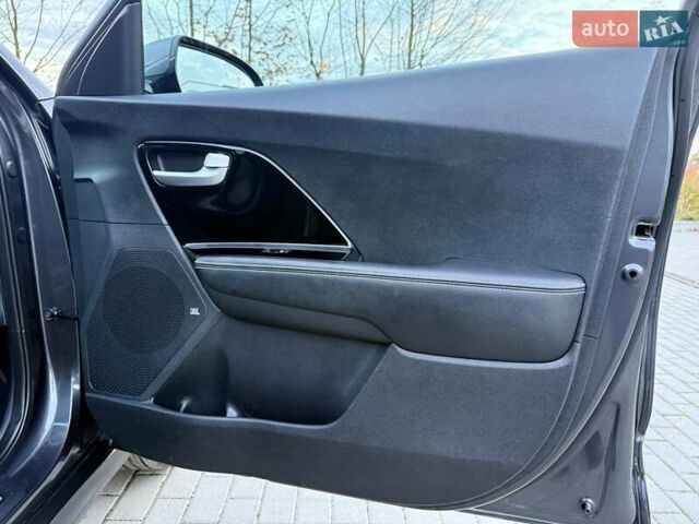 Киа Niro 2021 в Бердичеве на Automoto.ua Серый Киа Niro, объемом двигателя 0 л и пробегом 82 тыс. км за 19250 $, фото 73 на Automoto.ua