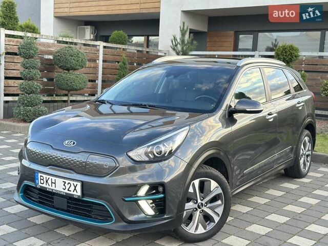 Сірий Кіа Niro, об'ємом двигуна 0 л та пробігом 105 тис. км за 19950 $, фото 14 на Automoto.ua